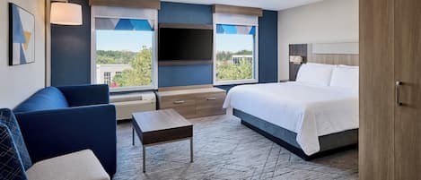 Premium bedding, in-room safe, desk, laptop workspace