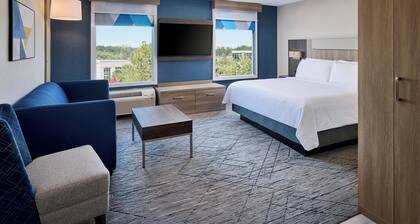 Holiday Inn Express and Suites Kitchener Southeast by IHG