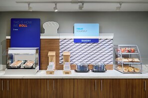 Petit déjeuner buffet compris tous les jours