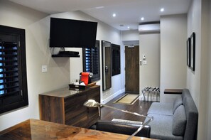 Deluxe Room | In-room safe, iron/ironing board, free cots/infant beds, free WiFi
