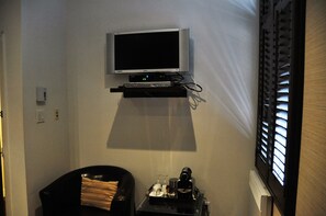 Deluxe-Zimmer | Zimmersafe, Bügeleisen/Bügelbrett, kostenlose Babybetten