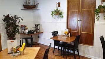 Daily continental breakfast (AUD 12.5 per person)