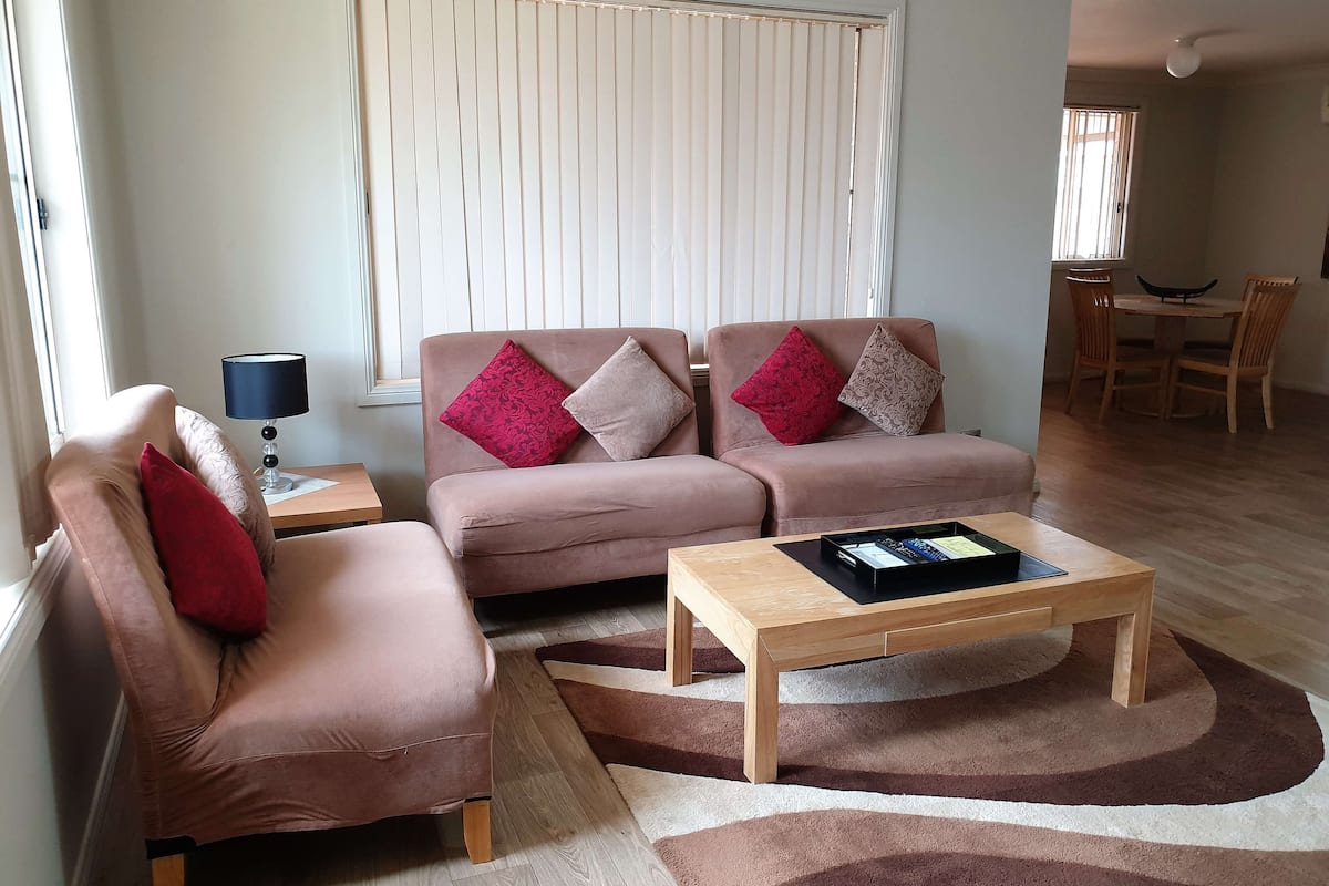 standard villa, multiple beds, non smoking, kitchen (walk-in shower, full kitchen) | living area | 40-inch flat-screen tv with digital channels, tv