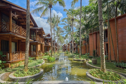 Royal Orchid Resort & Convention Centre