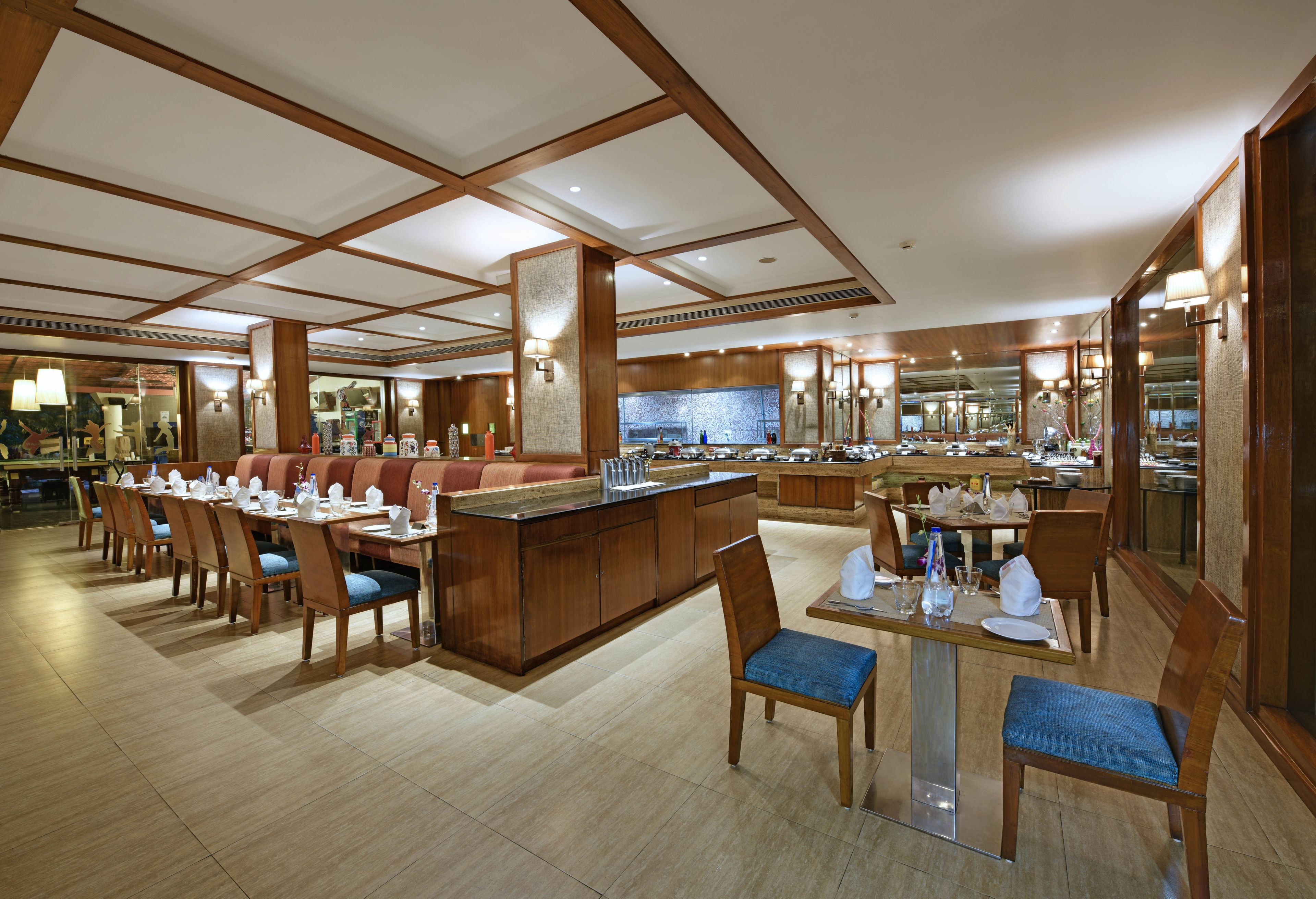 Breakfast (INR 450 per person)