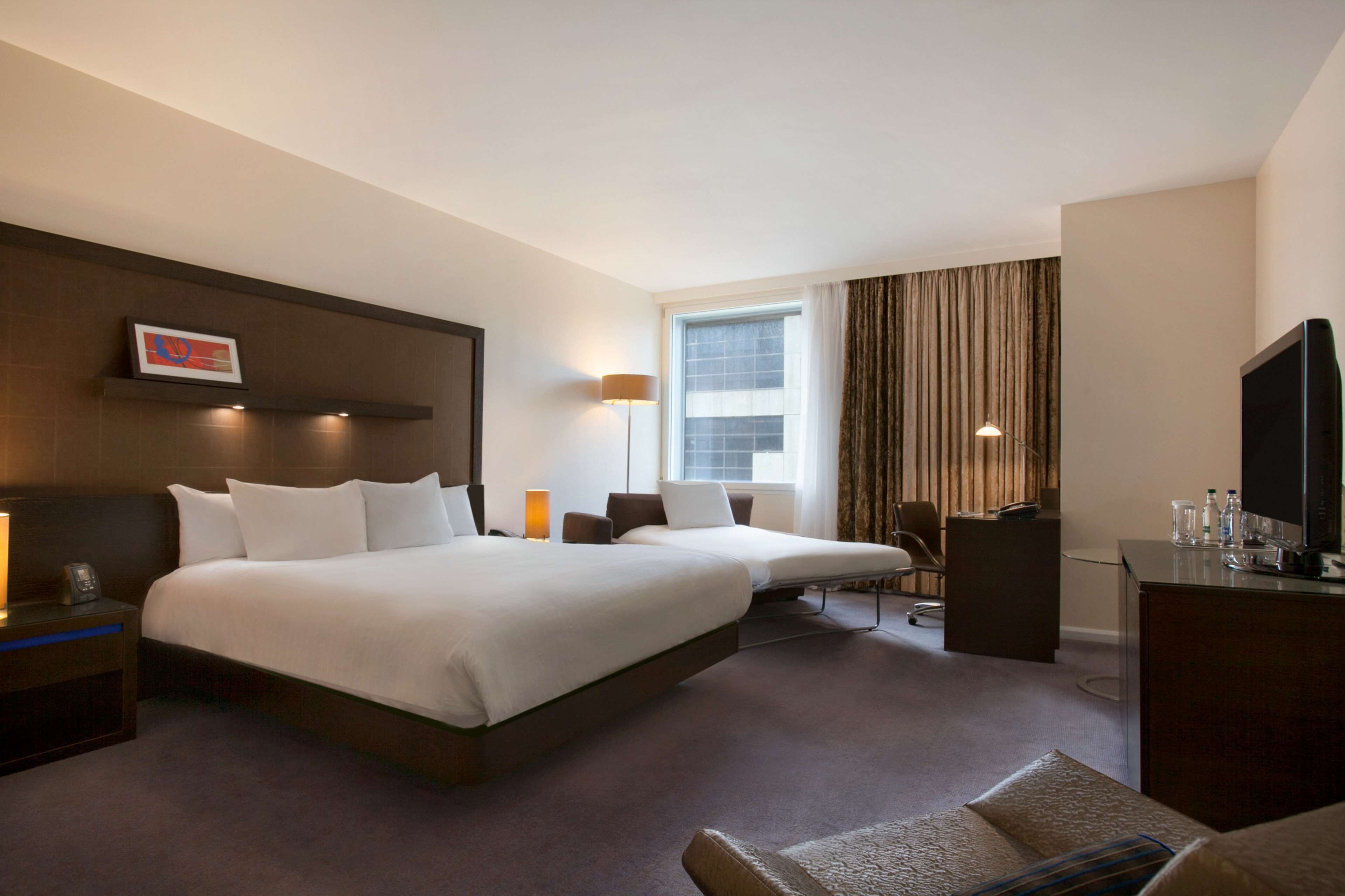 family double room | hypo-allergenic bedding, in-room safe, desk, laptop workspace