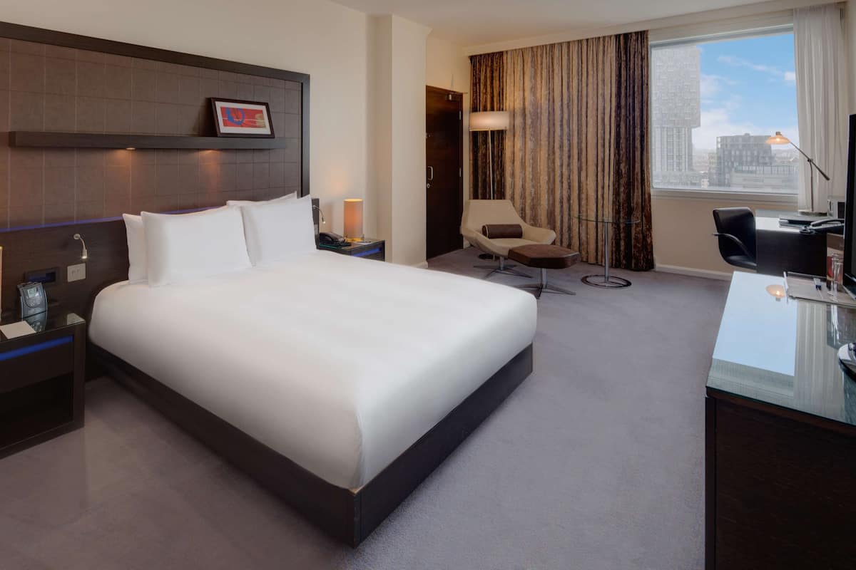 Double Room | Hypo-allergenic bedding, in-room safe, desk, laptop workspace