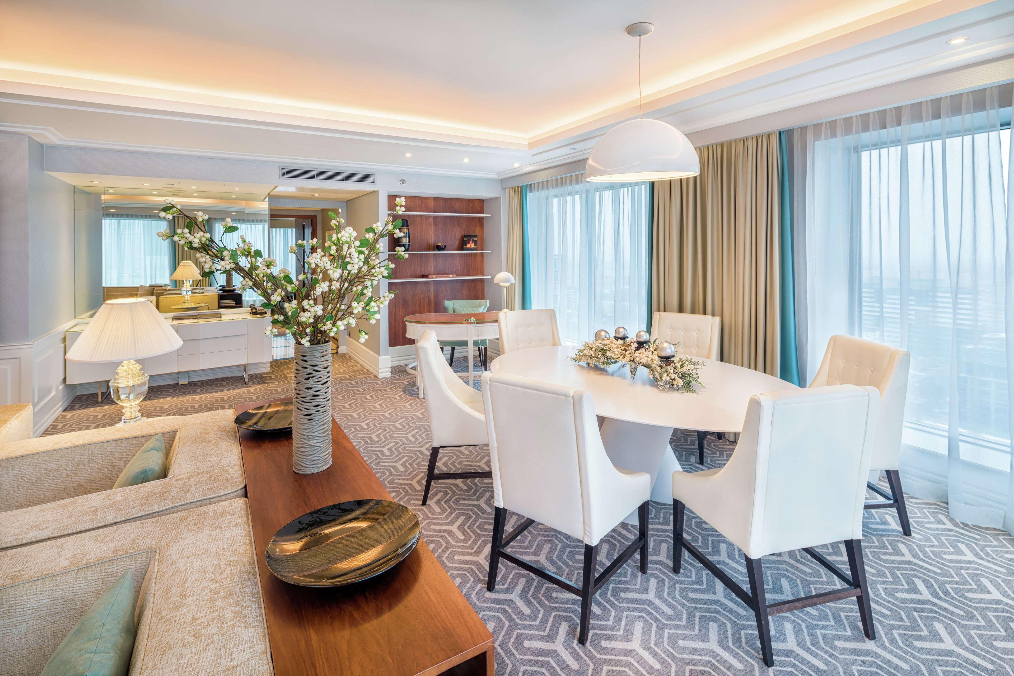 Presidential Suite | Private kitchen | Coffee/tea maker