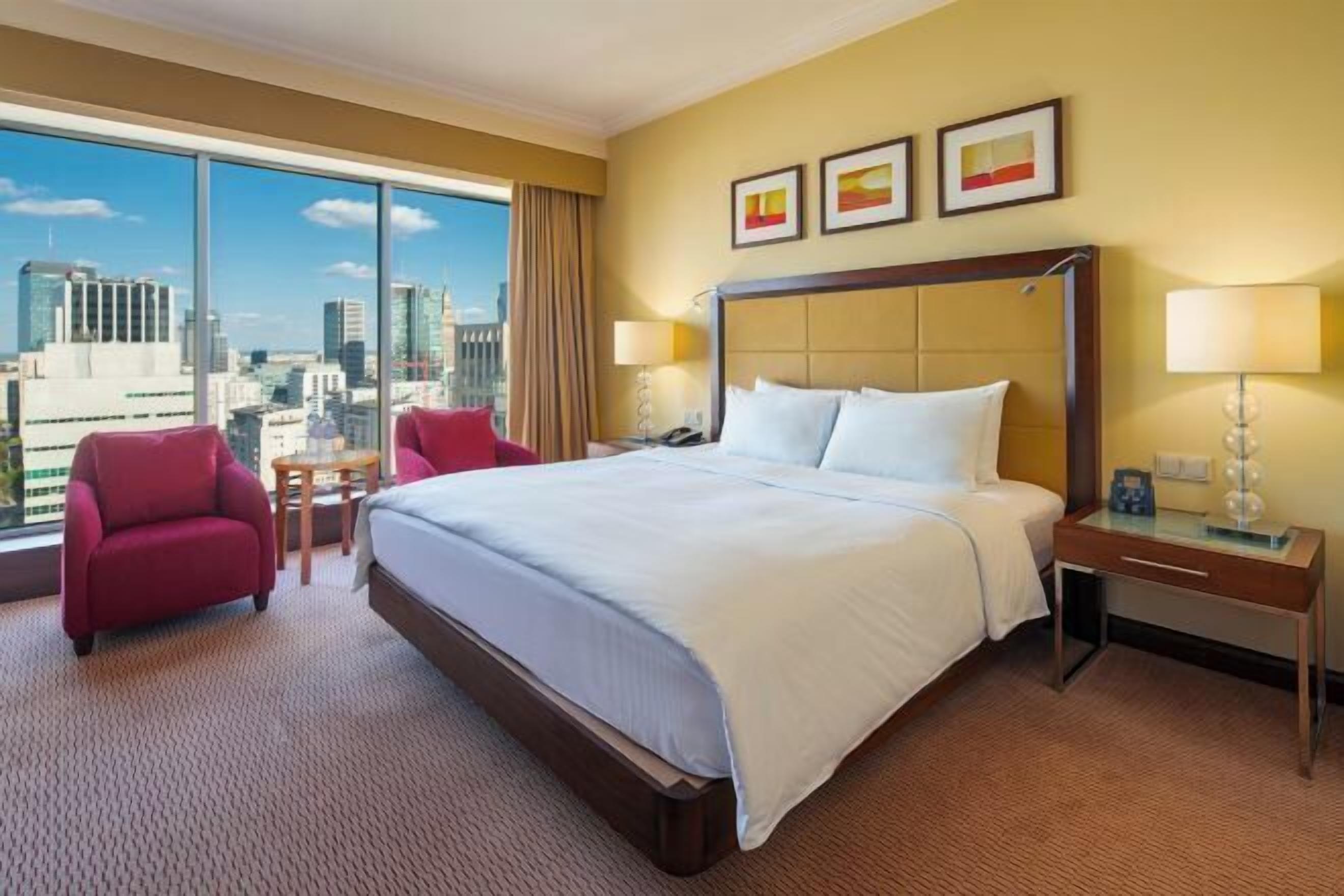 Premium bedding, minibar, in-room safe, desk