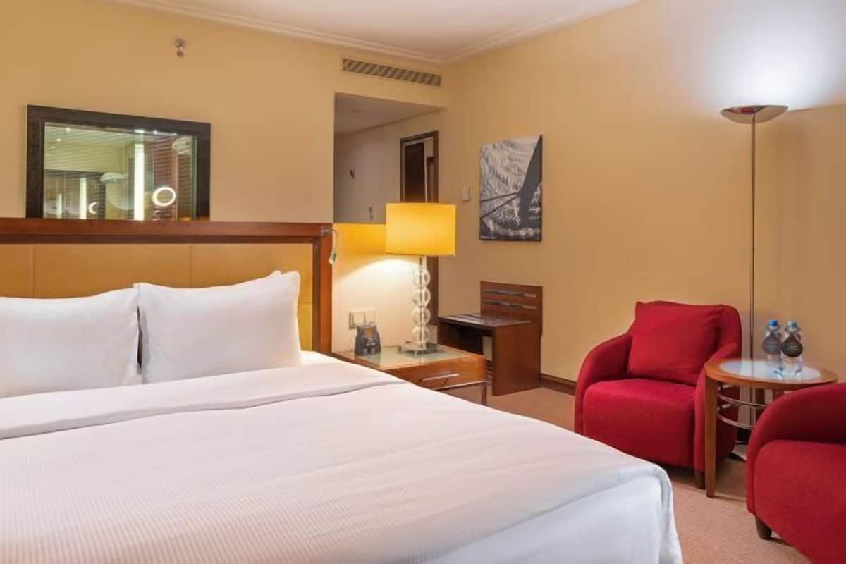 Premium bedding, minibar, in-room safe, desk