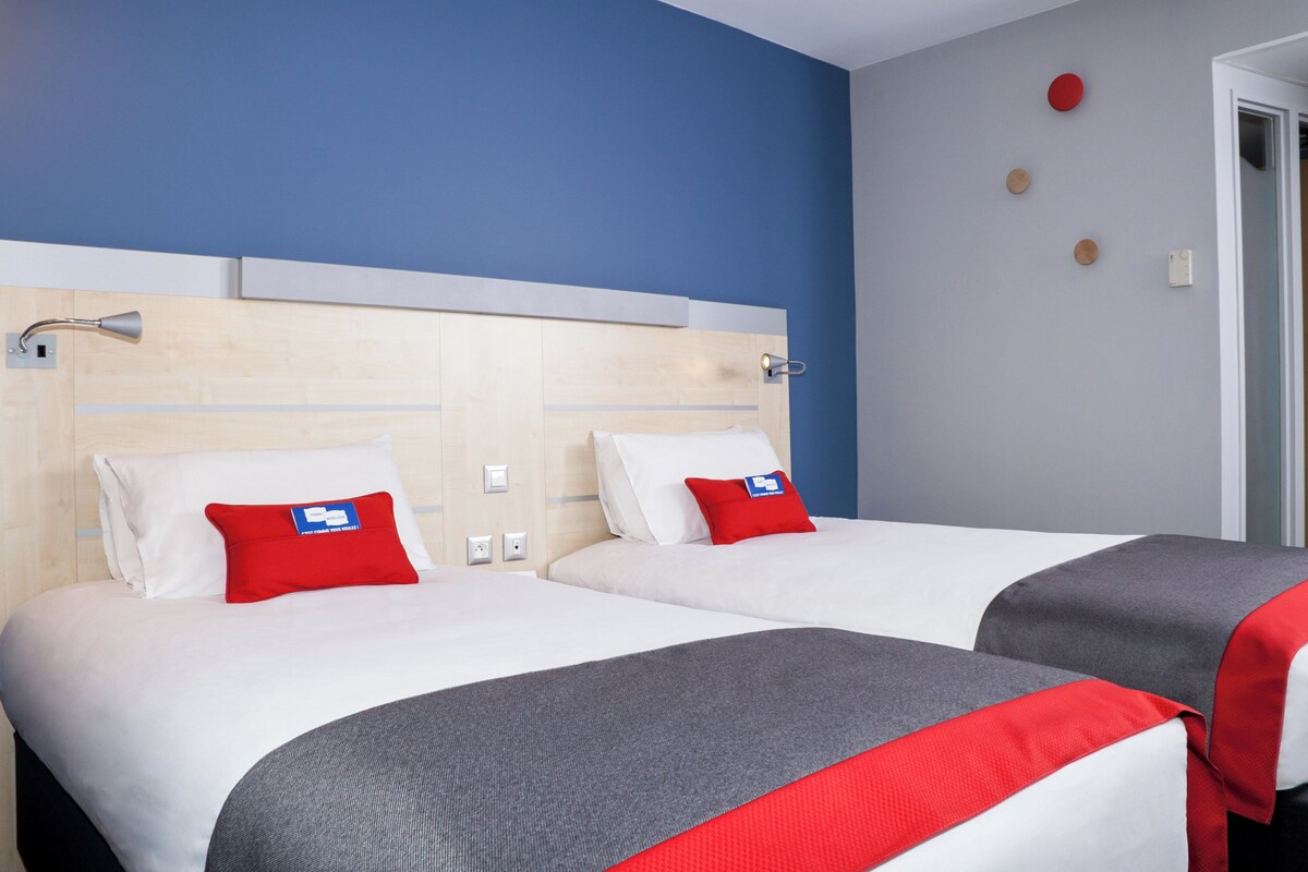 Chambre Standard, 2 lits une place (Free Breakfast)