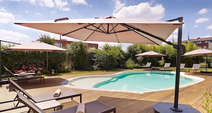 Holiday Inn Express Toulouse Airport by IHG