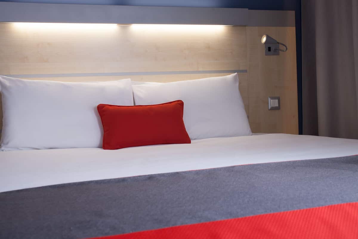 Ropa de cama de alta calidad y camas con pillow-top