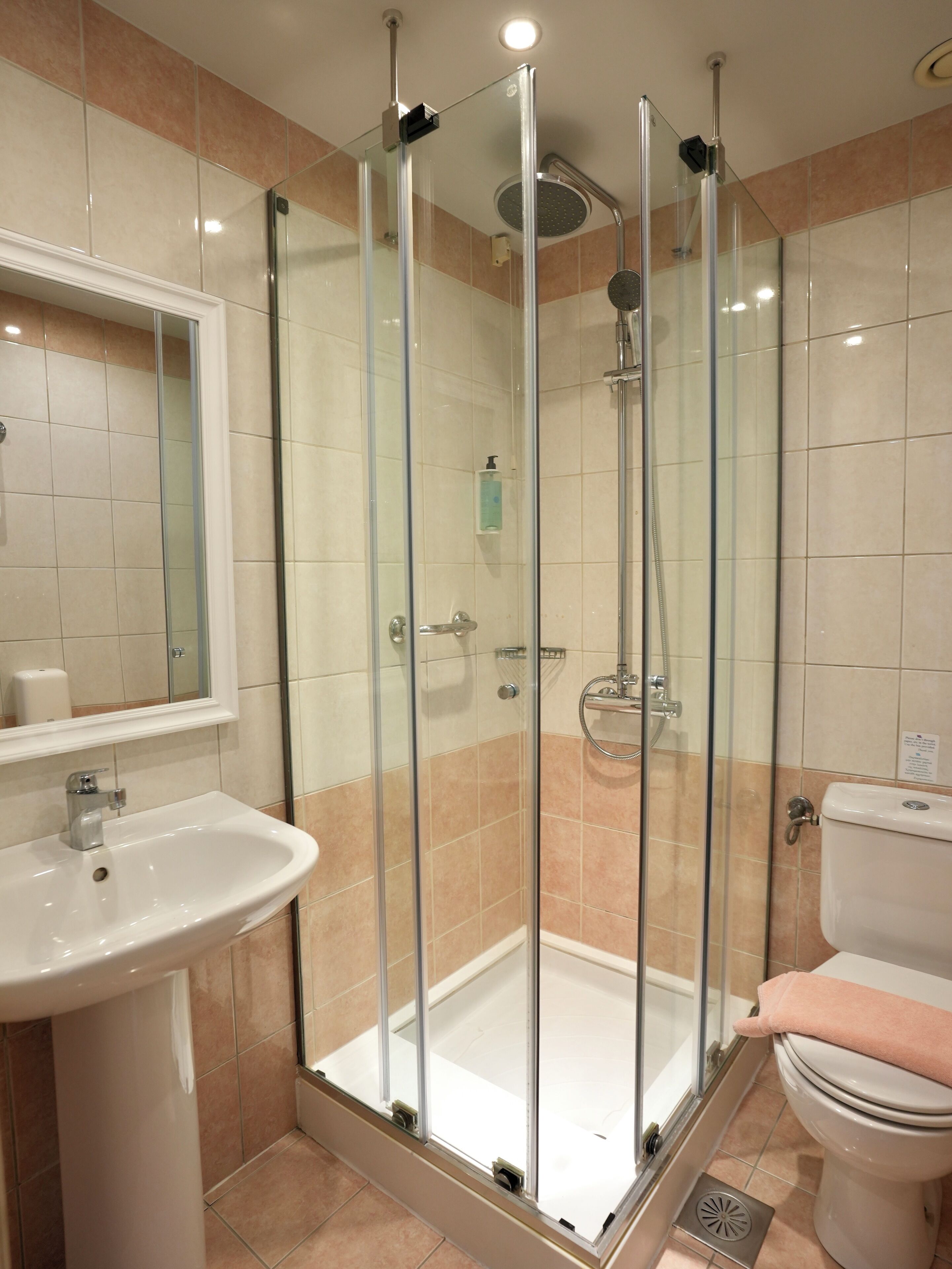 shower, rainfall showerhead, free toiletries, hair dryer