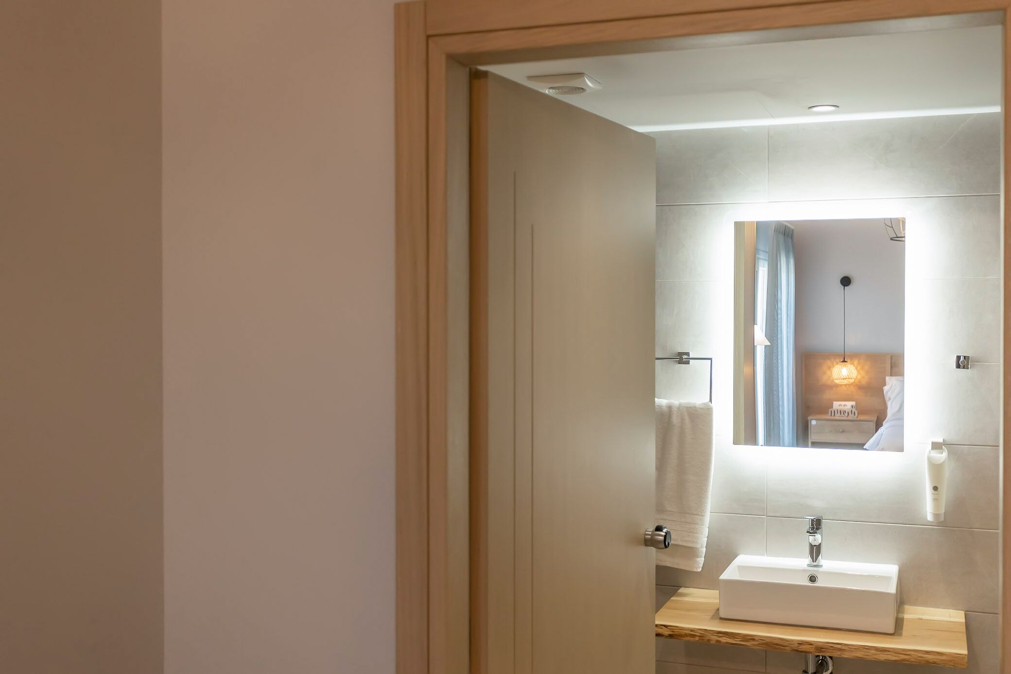 superior room, city view | bathroom | shower, rainfall showerhead, free toiletries, hair dryer