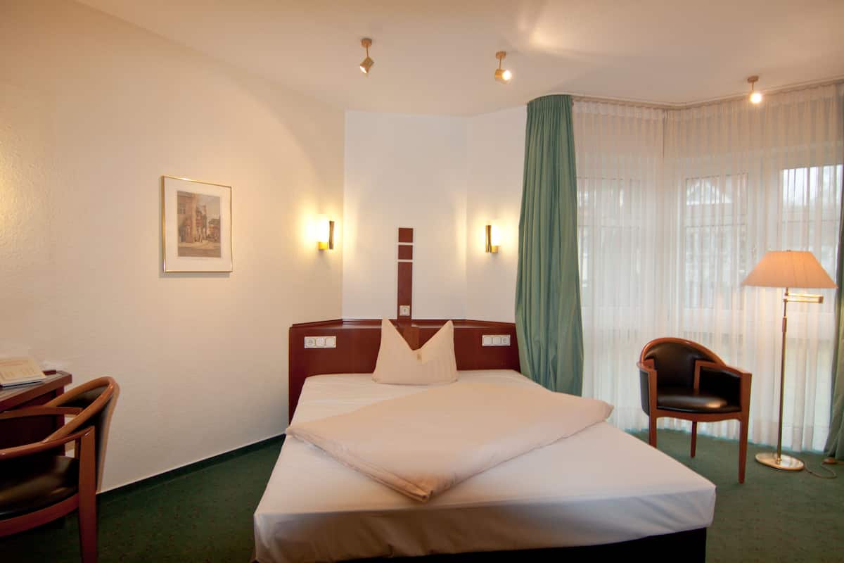1 bedroom, minibar, in-room safe, desk