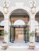 Πρόσοψη καταλύματος