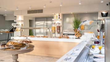 Breakfast served, alfresco dining