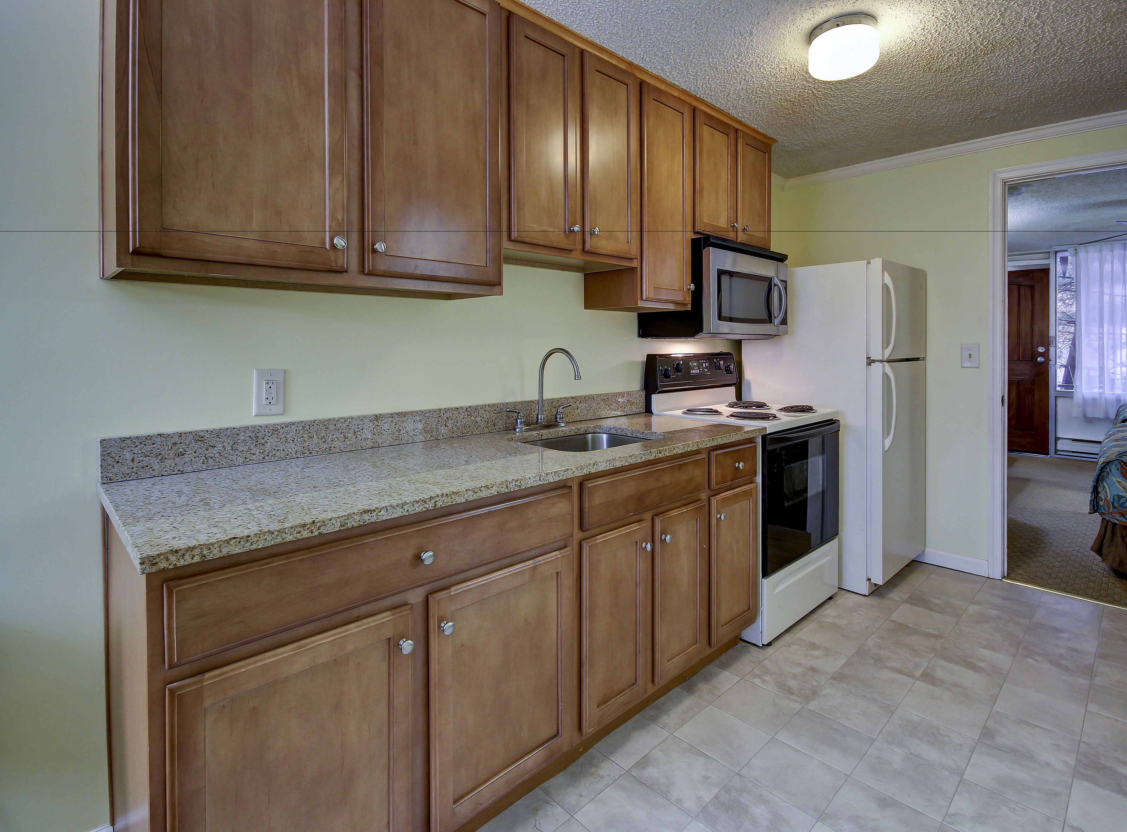 suite, 1 bedroom, kitchen (castle north beach level) | private kitchen | fridge, microwave, coffee/tea maker