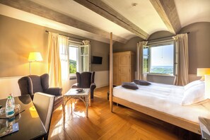 Junior Suite, 1 Queen Bed