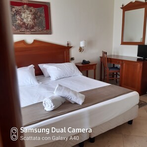 Standard Double Room | Minibar, desk, soundproofing, free WiFi - Hotel D'Angelo Palace (Mazara del Vallo)