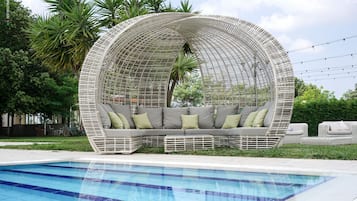 Indoor pool, seasonal outdoor pool, sun loungers