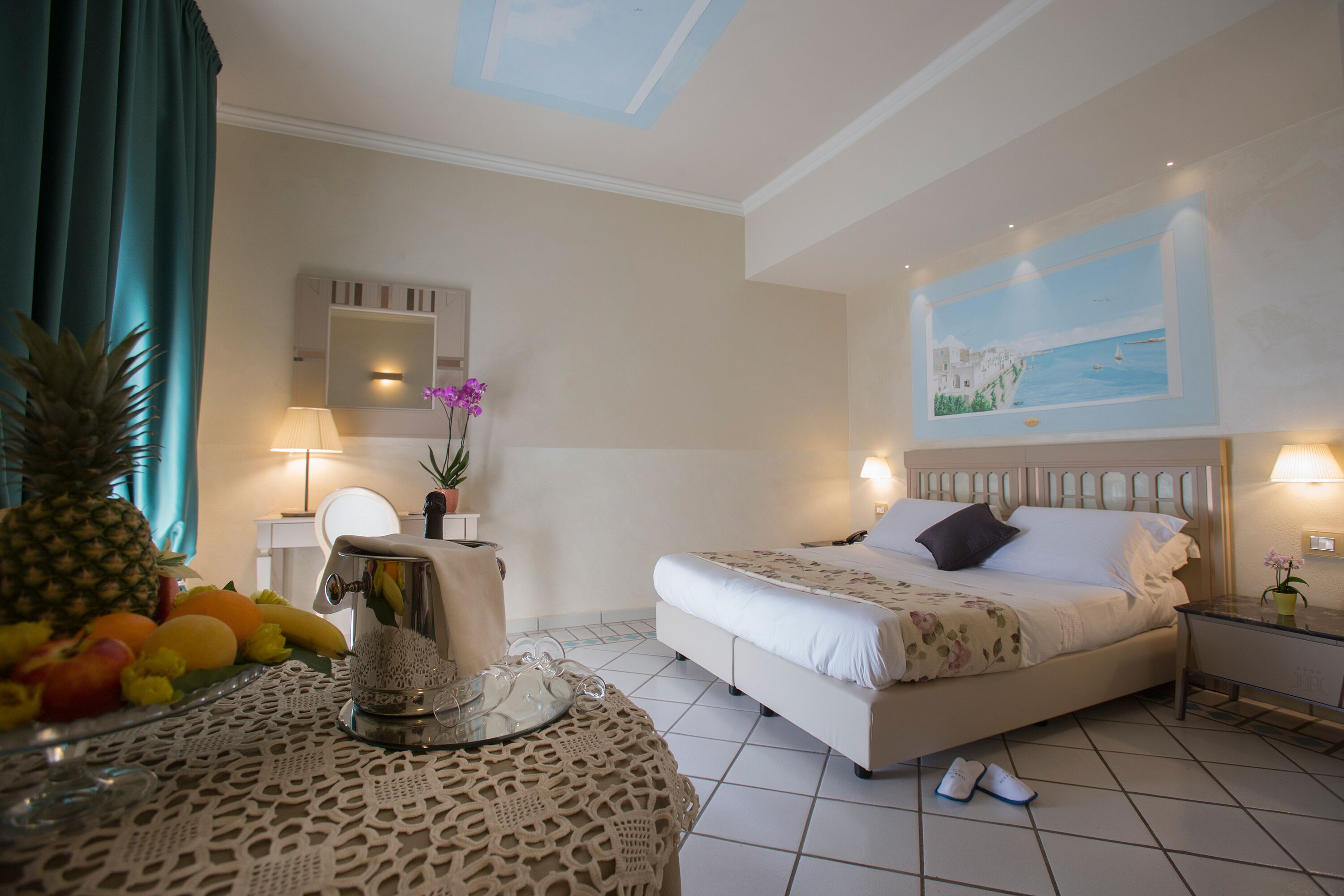 Superior-Doppel- oder -Zweibettzimmer | Hochwertige Bettwaren, Minibar, Zimmersafe, Schreibtisch