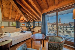 Down comforters, minibar, in-room safe, desk - Hotel Alla Torre (Castelfranco Veneto)