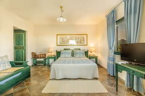 Quarto casal superior | Cofres nos quartos, quartos à prova de som, berços (sobretaxa)