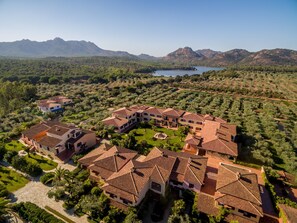 Front of property - I Giardini di Cala Ginepro Hotel Resort (Orosei)