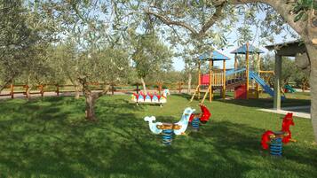 Children’s play area – outdoor