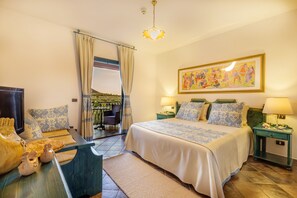 Habitación doble superior | Caja de seguridad en la habitación, insonorización y cunas 