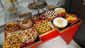 Daily full breakfast for a fee