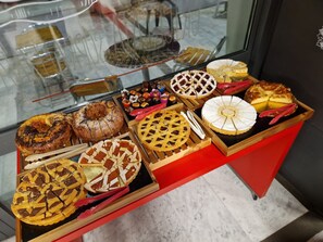 Daily full breakfast for a fee - ibis Roma Fiera (Rome)