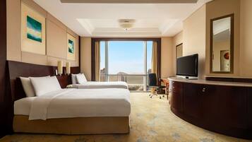 Separate bathtub and shower, free toiletries, hair dryer, bathrobes