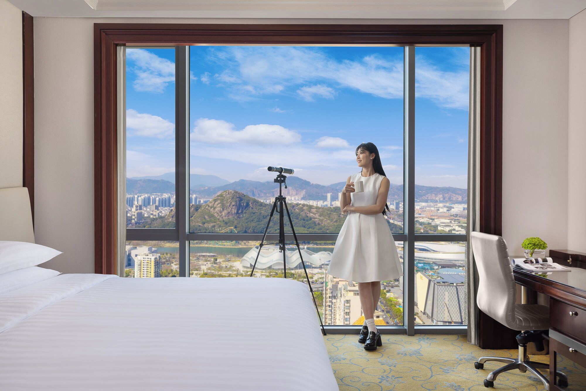 Chambre « Premier », 1 très grand lit, vue colline (Skyline)