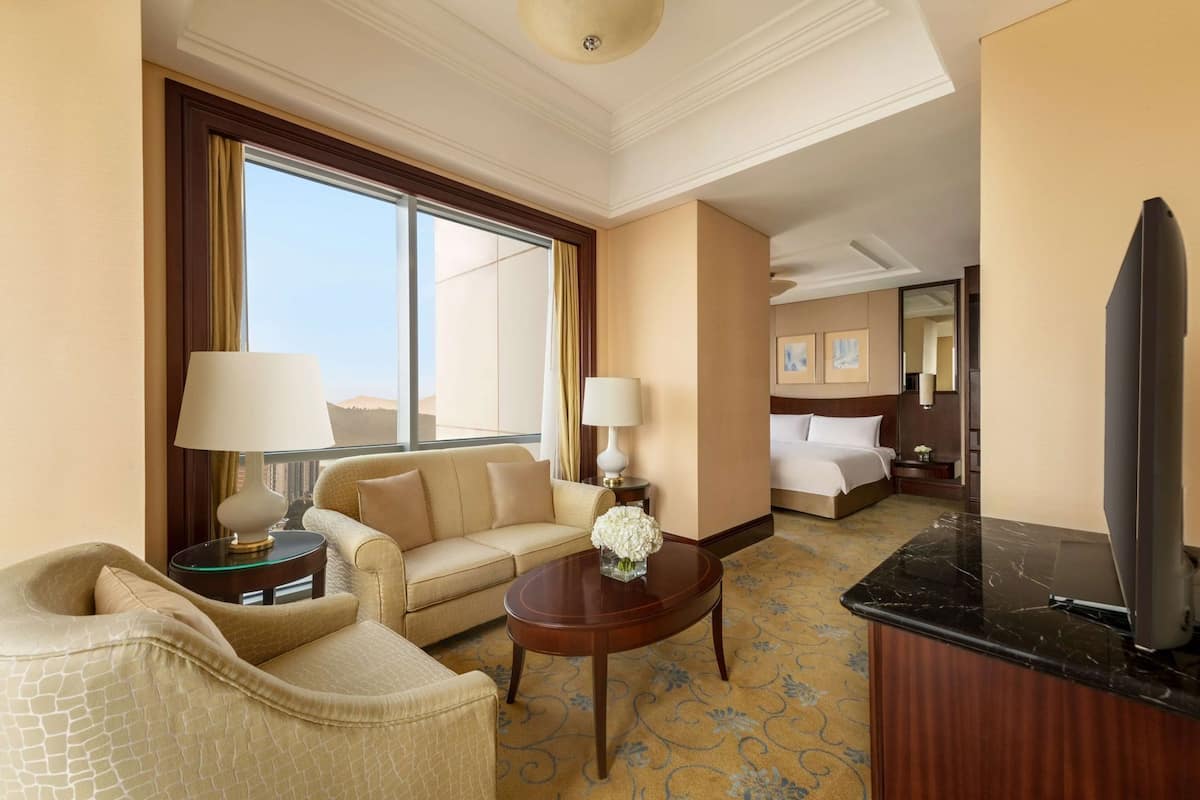 In-room safe, desk, blackout drapes, soundproofing