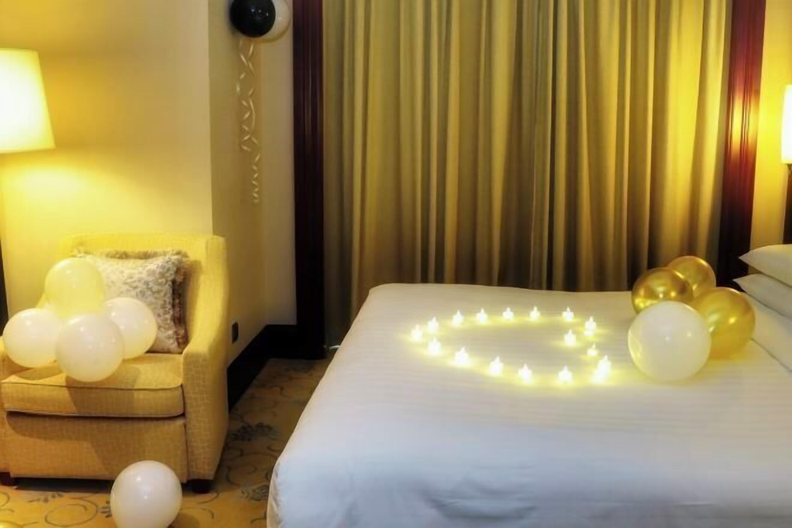 In-room safe, desk, blackout drapes, soundproofing