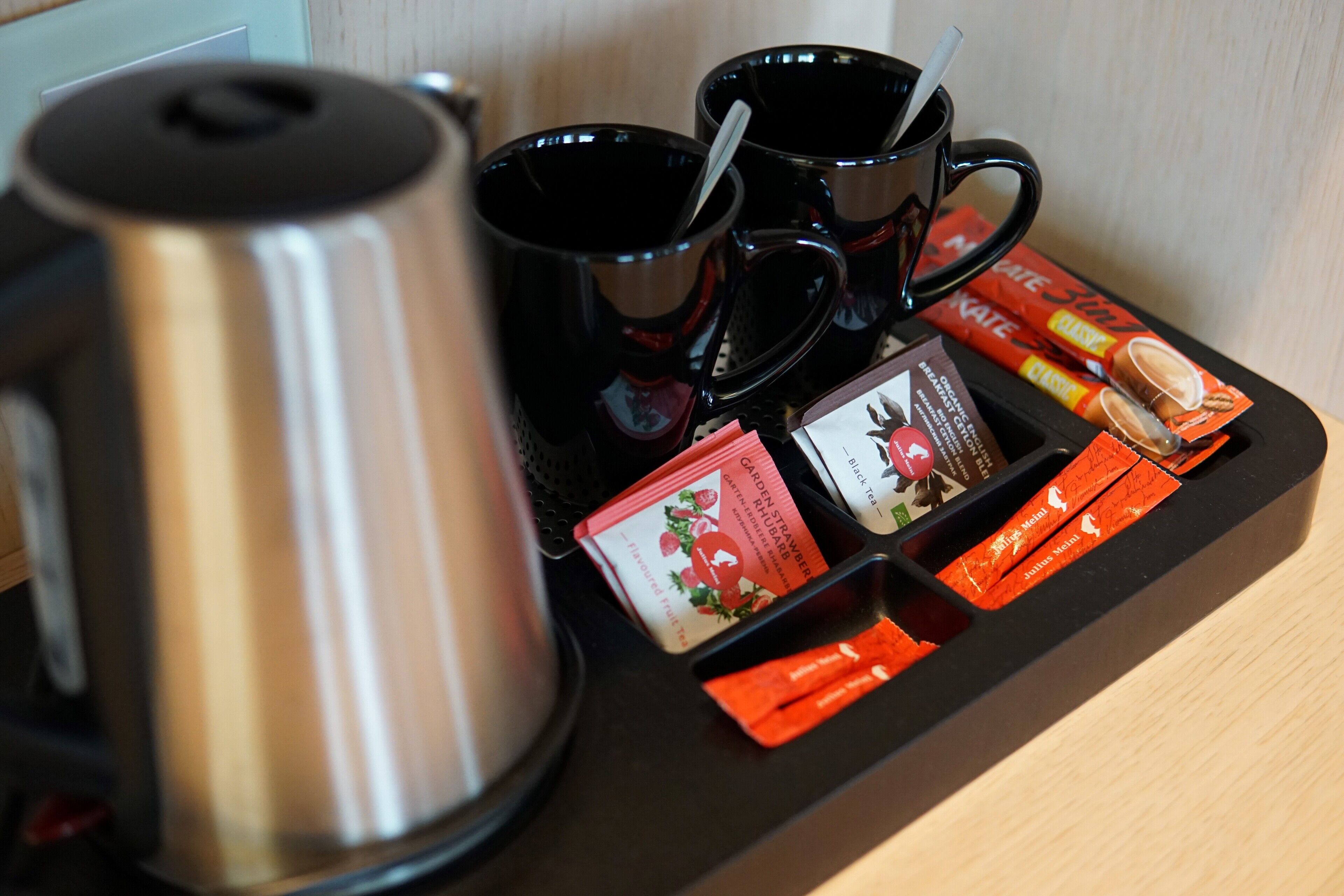 superior twin room | hypo-allergenic bedding, minibar, in-room safe, desk