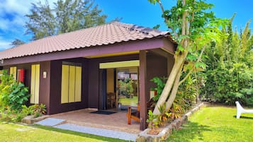 Chambre Double, vue jardin | Terrasse/Patio