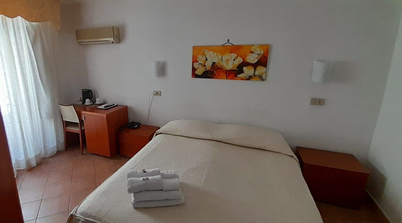 Photo - Hotel Tonic