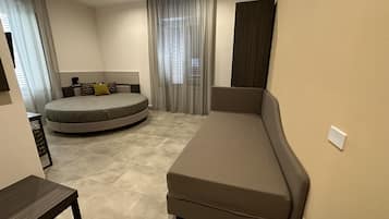Deluxe-Doppelzimmer | 1 Schlafzimmer, Minibar, Zimmersafe, Schreibtisch