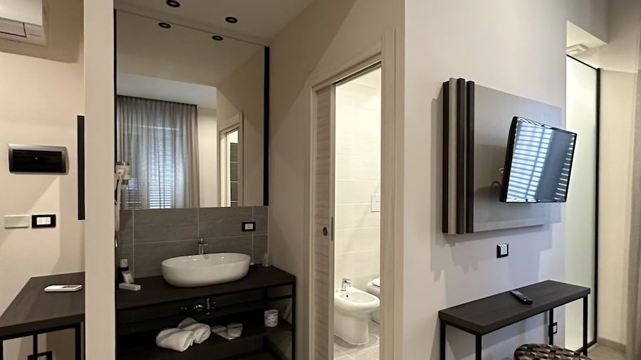 Hotel Tonic