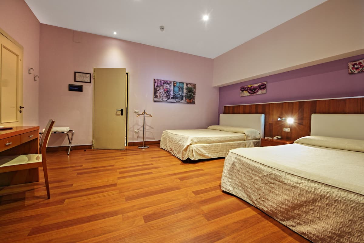 1 bedroom, minibar, in-room safe, desk