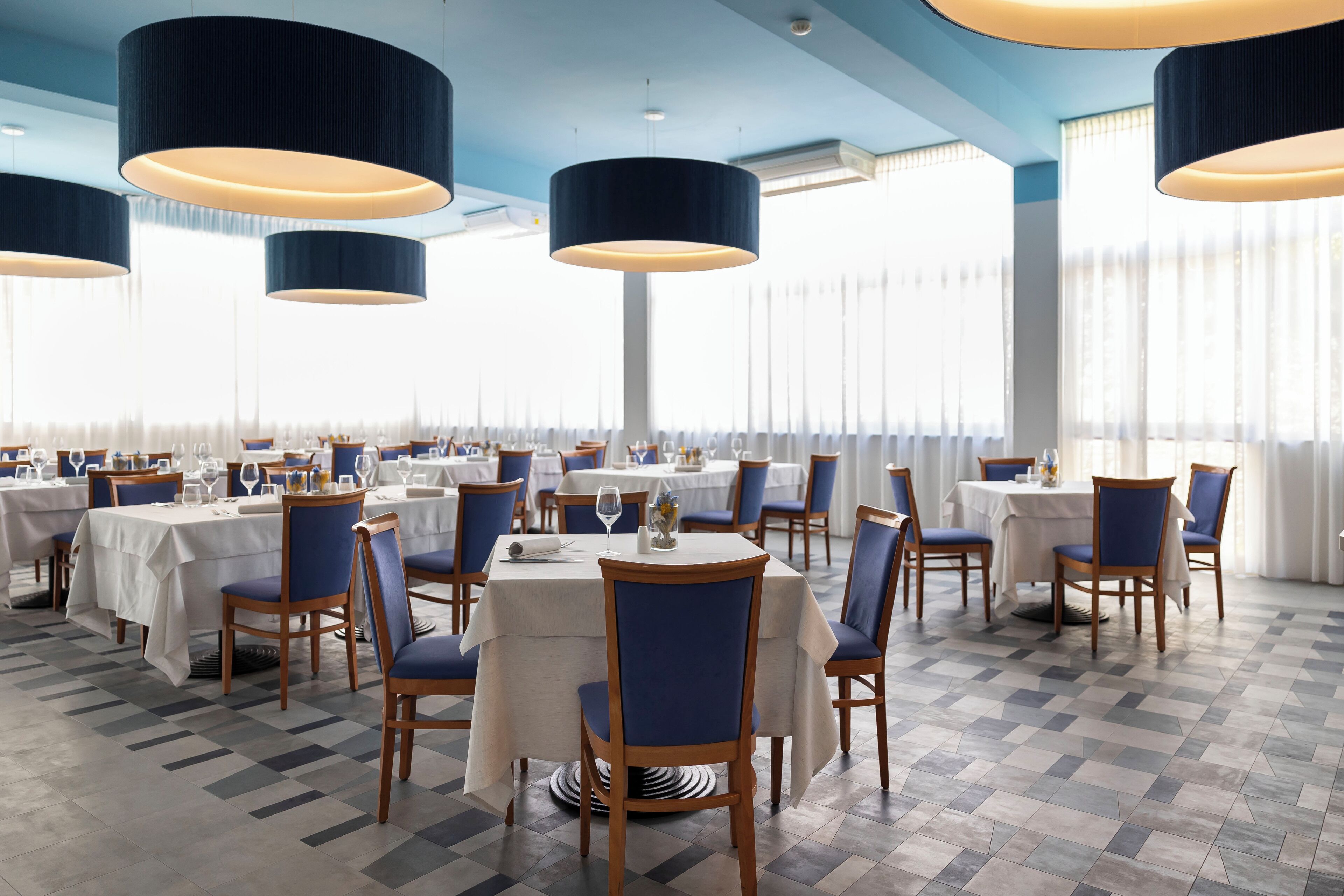 breakfast and dinner served