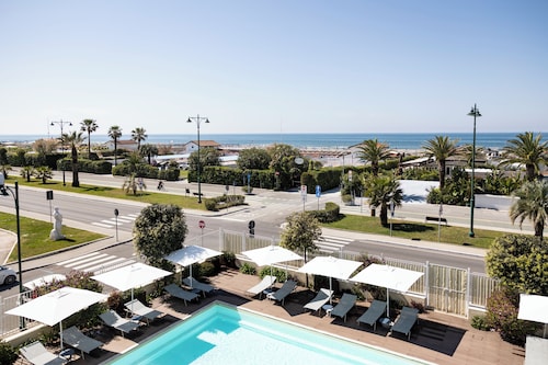 Grand Hotel