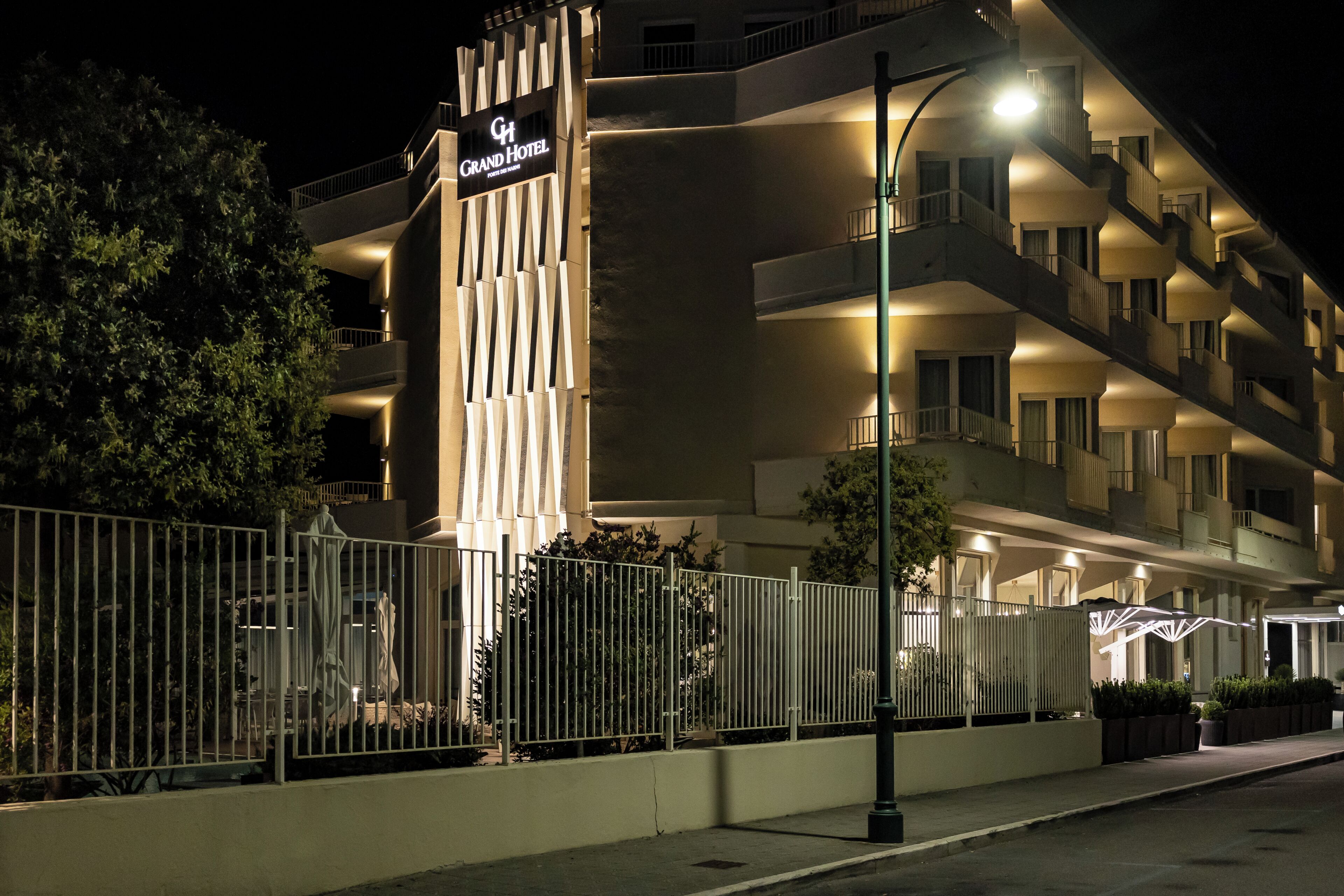 Front of property - evening/night