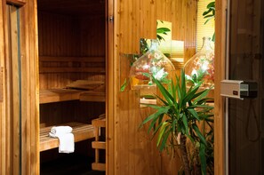 Turkish bath/hammam, body treatments, body wraps, body scrubs, massages