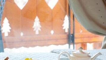 Kaffee und/oder Kaffeemaschine