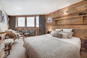 Chambre Cocoon Véranda | Caja de seguridad en la habitación, escritorio y cortinas blackout 